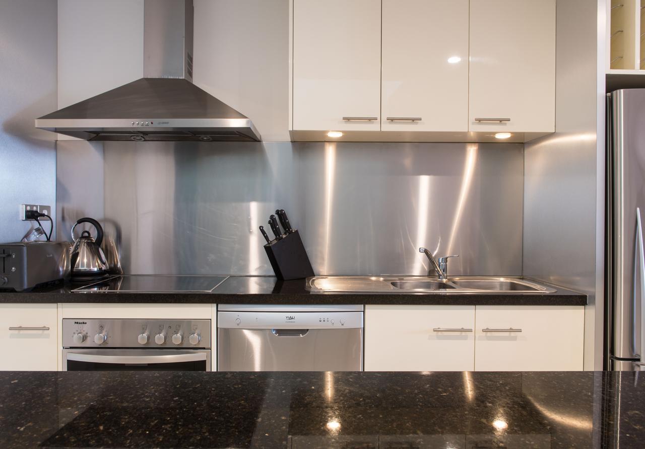 Sullivans Cove Apartments Hobart Luaran gambar A modern kitchen